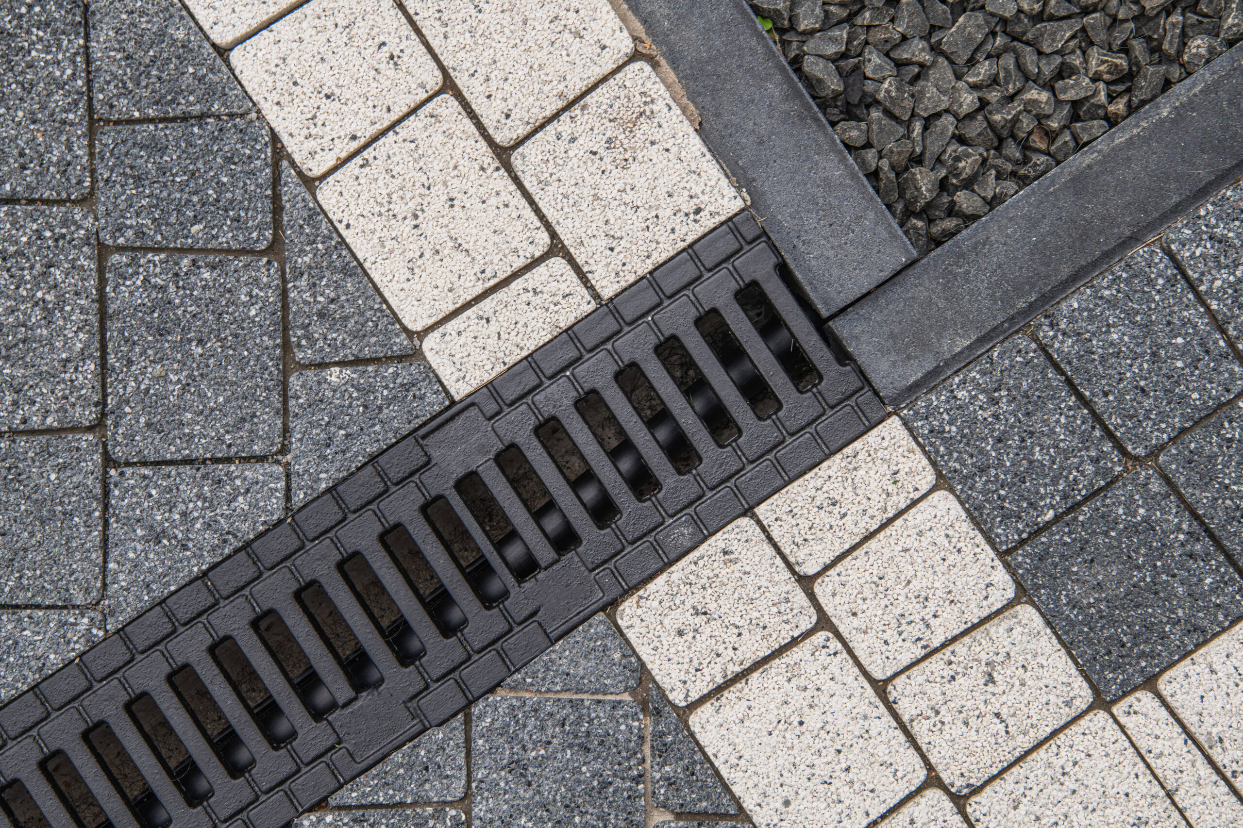 Abwasser & Regenentwässerung – durchdachte Lösungen für trockene Flächen und sichere Ableitung